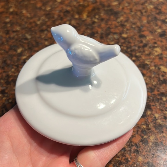 Birdie covered decorative pot - Picture 7 of 7